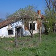 Casa in rovina in un villaggio attraente !