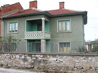 Due casa di piano nel centro commerciale di Topolovgrad