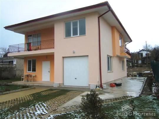Splendid Newly Built House Only 500 M From The Beach