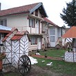 Dui case ed una villa vicino il River Danube