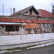 Dui case ed una villa vicino il River Danube