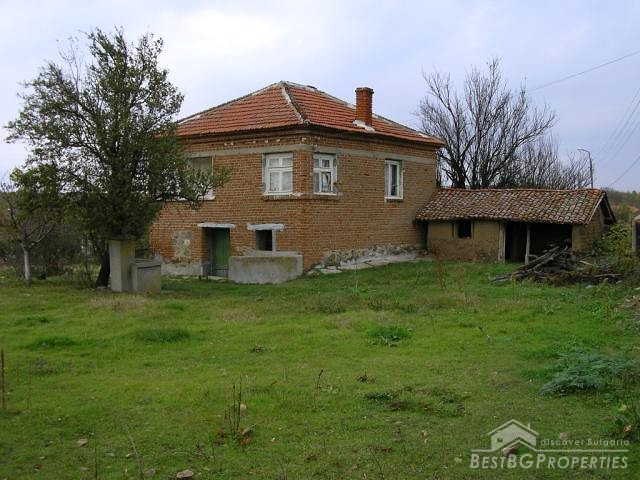 Casa in vendita vicino al fiume Tundzha