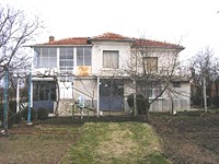 Spaziosa casa in vendita vicino Elhovo