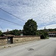 Una casa con un ampio cortile in vendita in un villaggio vicino a Veliko Tarnovo