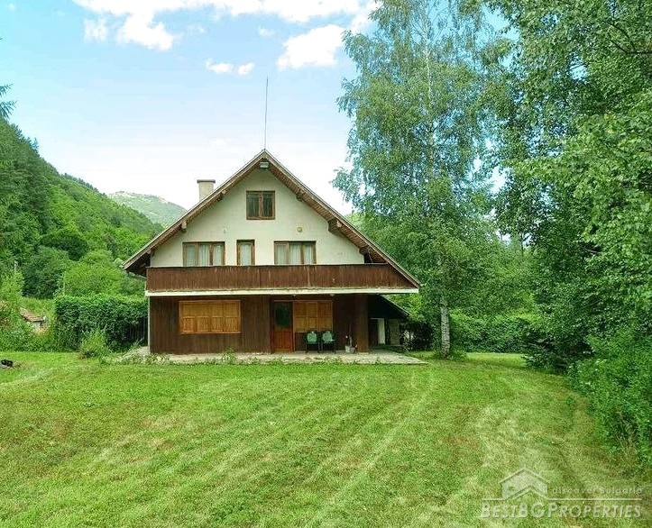 Bella casa di montagna in vendita vicino a Stara Zagora