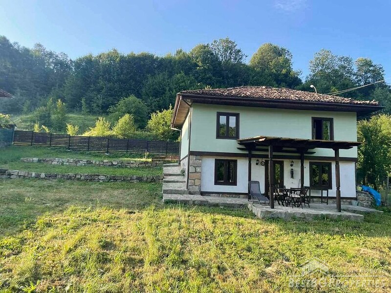 Splendida casa di montagna in vendita vicino a Elena