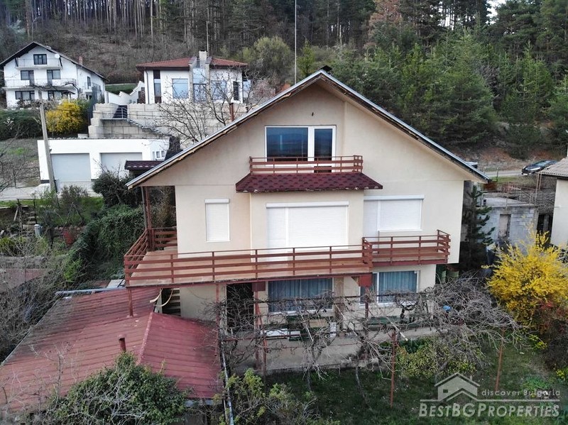 Bellissima casa di montagna in vendita vicino a Sofia