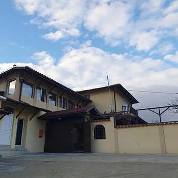 Bella nuova casa in vendita nella città di Aytos