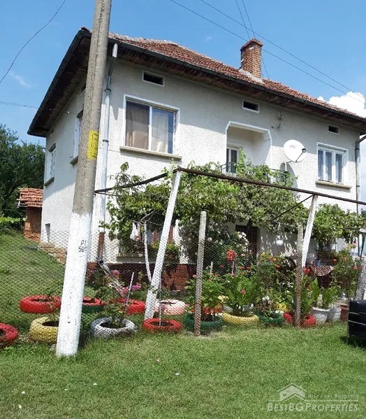 Bella casa per le vacanze in vendita vicino a Yablanitsa