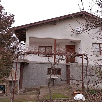 Casa di mattoni in vendita vicino a Varna