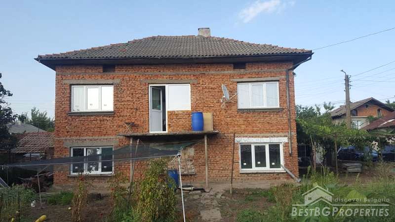 Casa di mattoni in vendita a Ruse