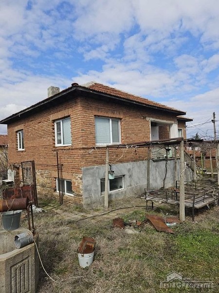 Casa di campagna in vendita vicino a Haskovo