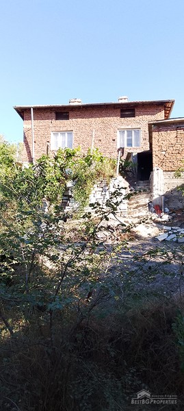 Casa di campagna in vendita vicino a Sandanski