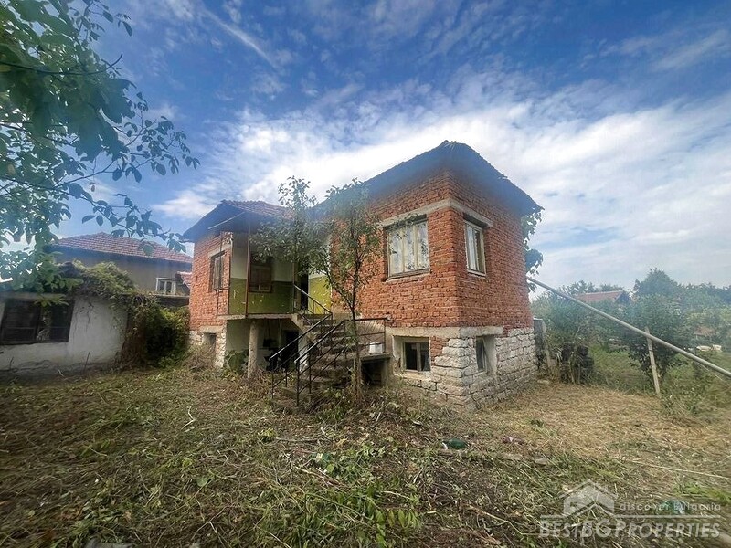 Casa di campagna in vendita nei pressi del Montana
