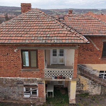 Casa di campagna in vendita vicino a Haskovo