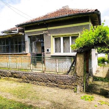 Casa di campagna in vendita vicino a Pleven