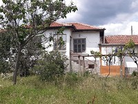 Casa di campagna in vendita vicino a Plovdiv