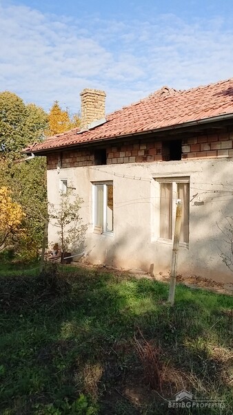 Casa di campagna in vendita vicino a Veliki Preslav