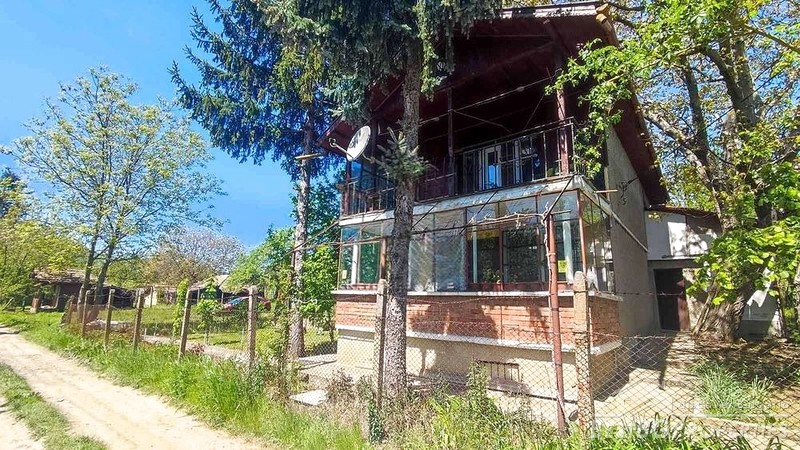 Accogliente casa in vendita nei pressi di Targovishte