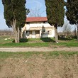 Terra di sviluppo in vendita con un vecchio edificio vicino a Varna