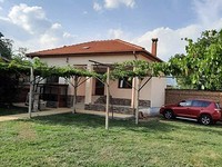 Casa completamente ristrutturata e arredata in vendita vicino a Kazanlak