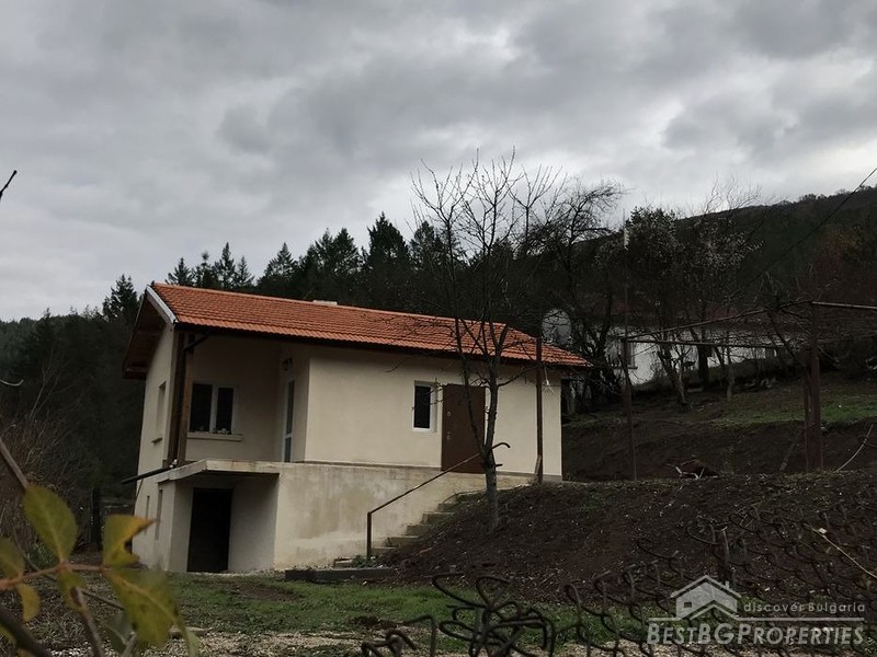 Casa completamente ristrutturata in vendita vicino a Sofia