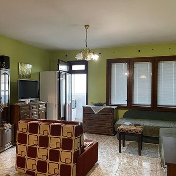 Appartamento in muratura ammobiliato in vendita a Varna