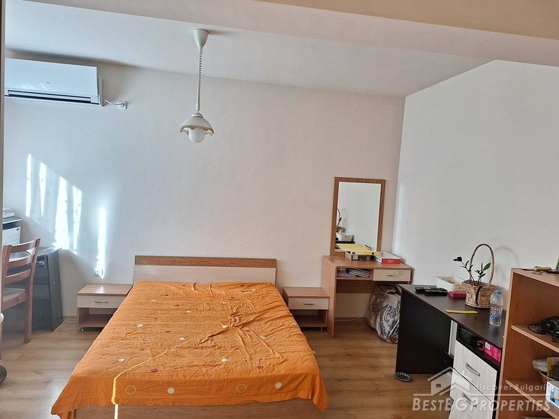 Appartamento ammobiliato con una camera da letto in vendita a Blagoevgrad