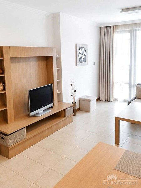 Appartamento arredato con una camera da letto in vendita a Ravda