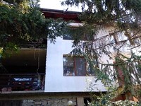 Casa ristrutturata arredata in vendita vicino a Sofia