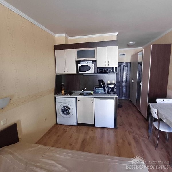 Monolocale arredato in vendita a Saint Vlas