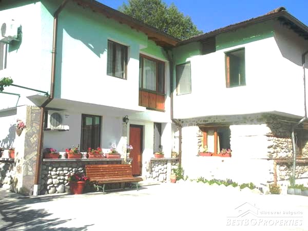 Guest house in vendita vicino a Melnik