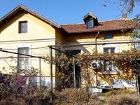 Casa in vendita vicino a Kazanlak