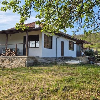 Casa in vendita vicino a Shumen