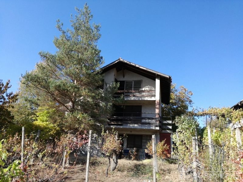 Casa in vendita vicino alla città di Dupnitsa
