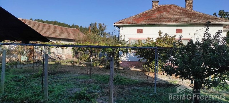 Casa in vendita vicino alla città di Montana