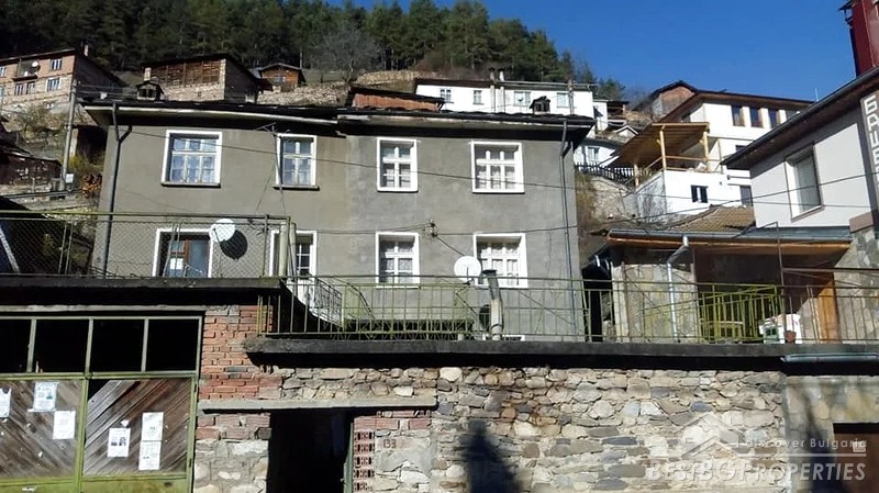 Casa in vendita in montagna vicino a Pamporovo