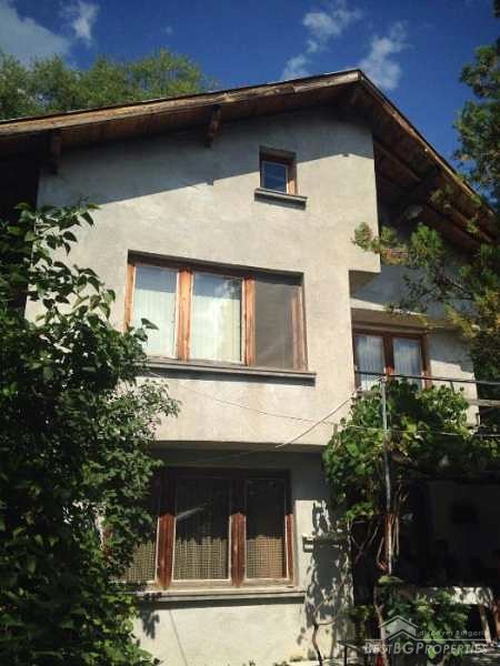 Casa in vendita nelle montagne vicino Pernik