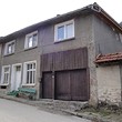Casa in vendita in montagna vicino a Troyan