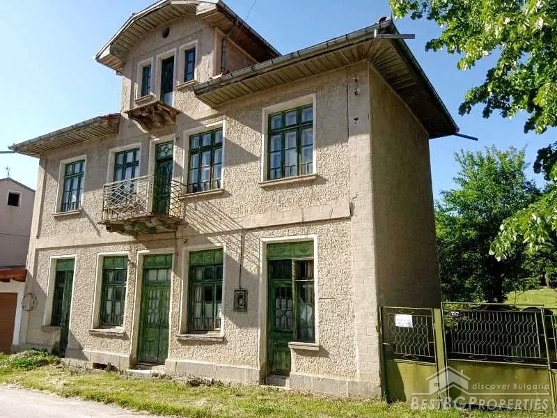 Casa in vendita in montagna vicino alla città di Troyan