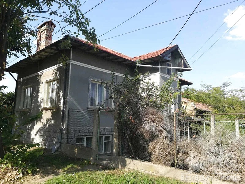 Casa in vendita nella città Polski Trambesh
