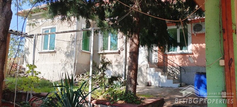 Casa in vendita nella città di Loznitsa