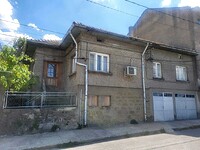 Casa in vendita nella città di Omurtag