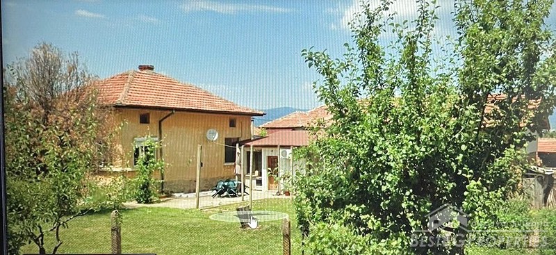 Casa in vendita nei pressi di Kazanlak