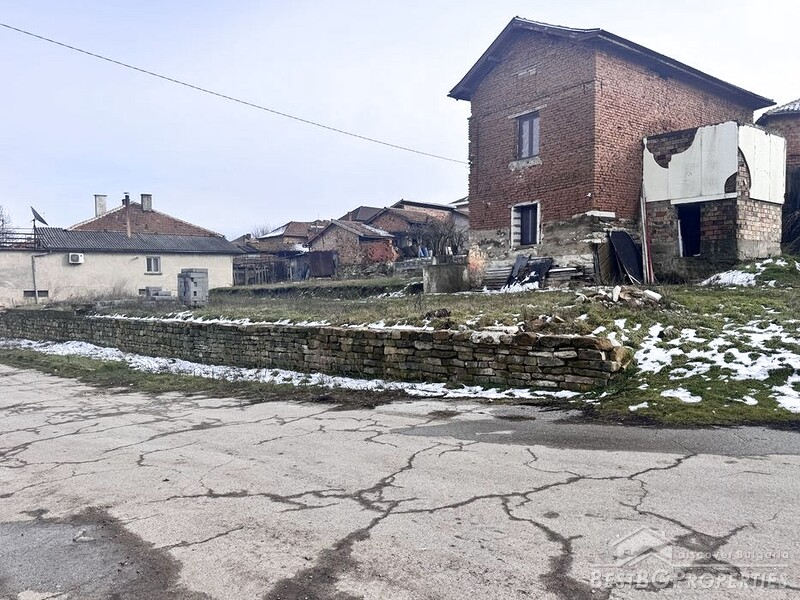 Casa in vendita nei pressi di Mezdra