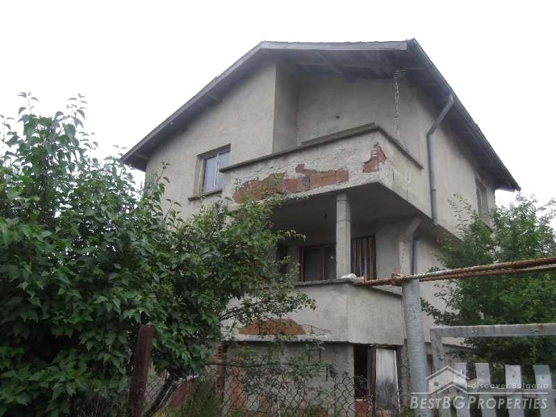 Casa in vendita vicino a Dupnitsa
