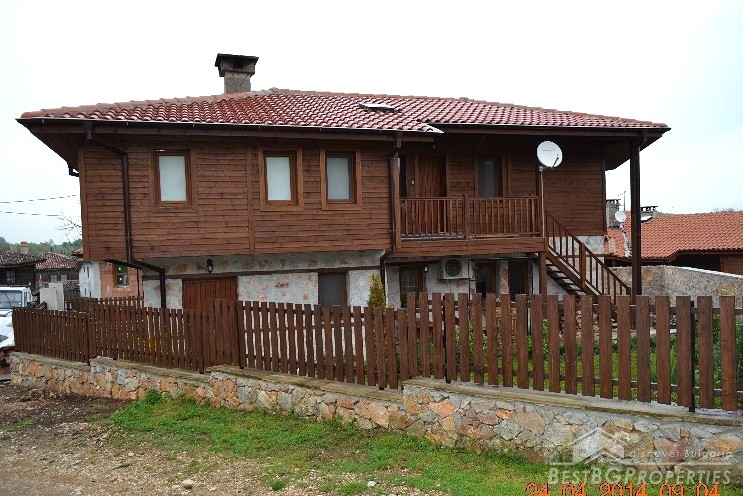 Casa in vendita vicino a Malko Tarnovo