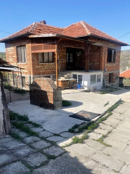 Casa in vendita vicino a Panagyurishte