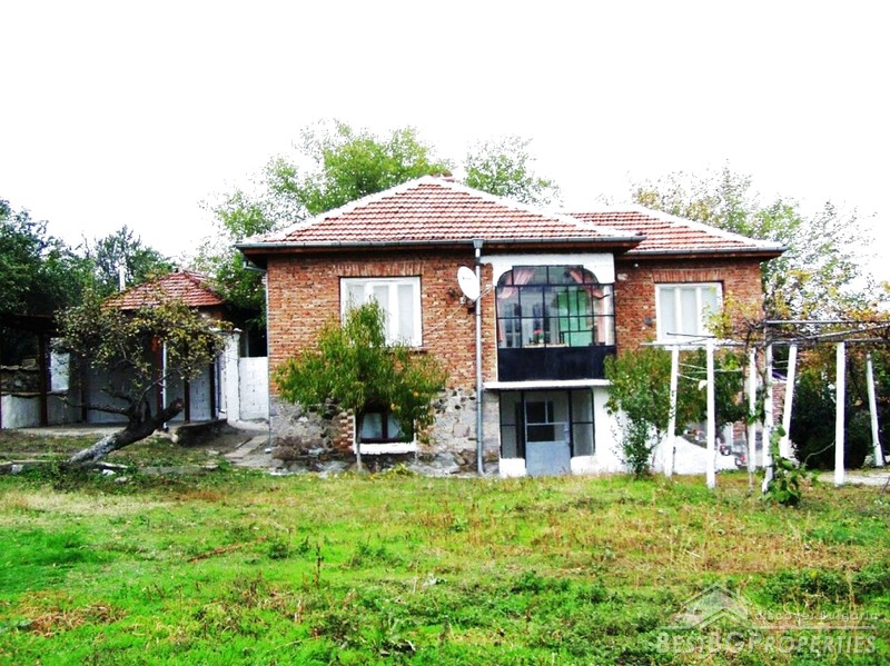 Casa in vendita vicino a Parvomai