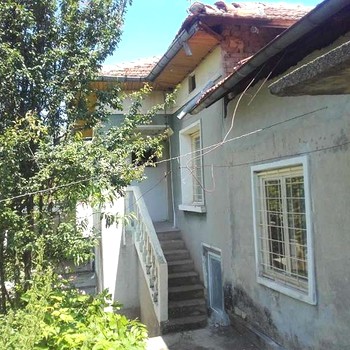 Case in Polski Trambesh